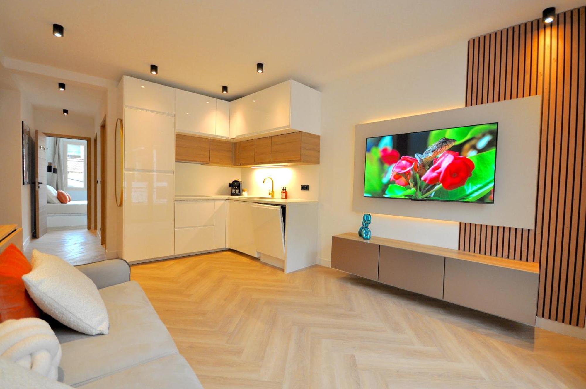 Monaco # Menton - 6 Persons - 2 Bedrooms - Full Renovated - Private Parking - Hypercenter - Clim - Beach And Sun Exterior photo