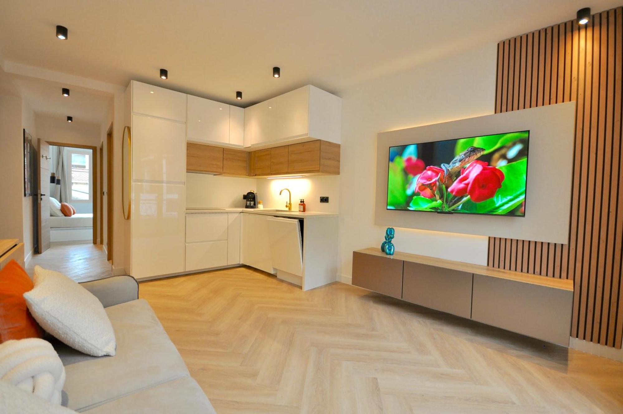 Monaco # Menton - 6 Persons - 2 Bedrooms - Full Renovated - Private Parking - Hypercenter - Clim - Beach And Sun Exterior photo