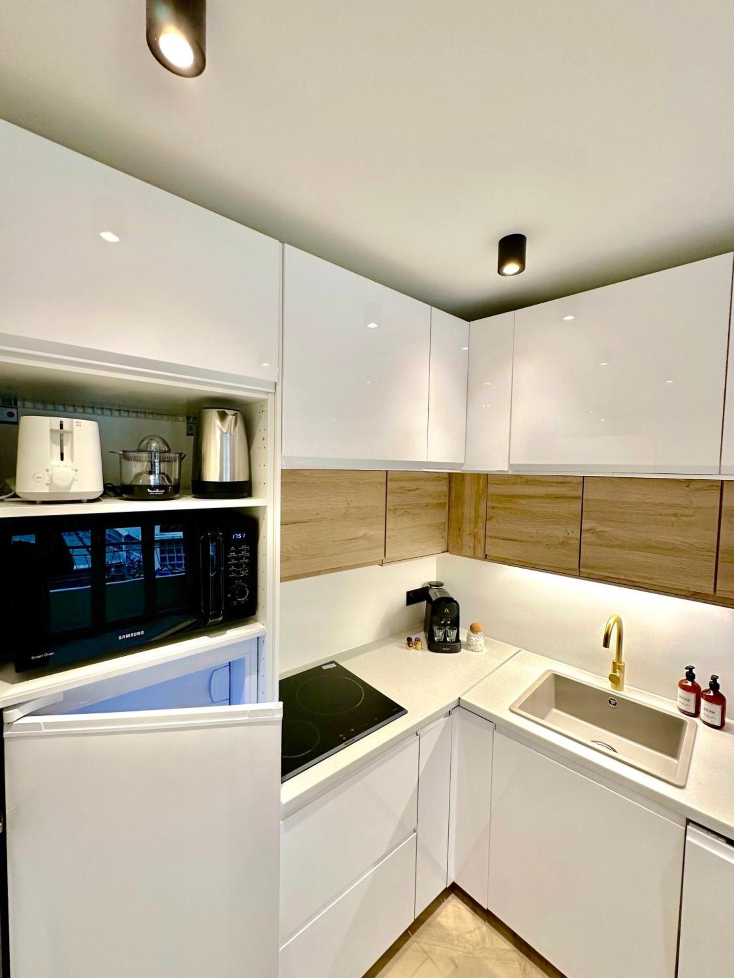 Monaco # Menton - 6 Persons - 2 Bedrooms - Full Renovated - Private Parking - Hypercenter - Clim - Beach And Sun Exterior photo